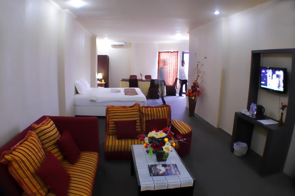 Grand Duta Hotel Palu Exteriér fotografie